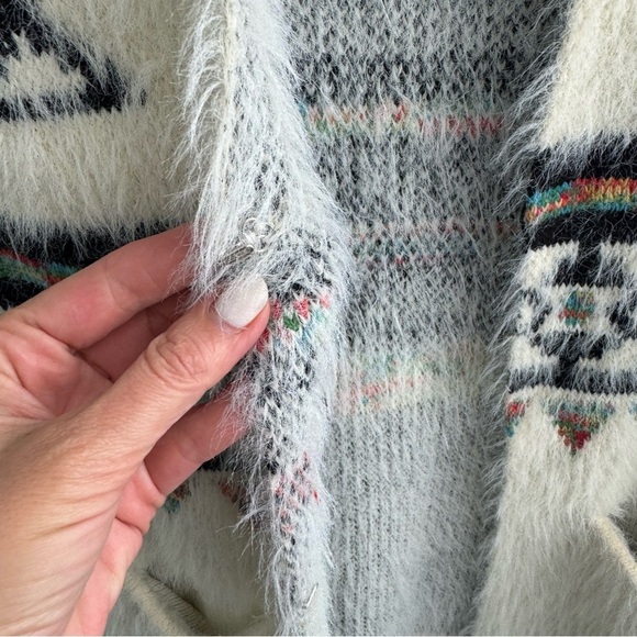 Anthropology My Michelle fuzzy long Aztec print boho long cardigan, size M - Picture 4 of 16